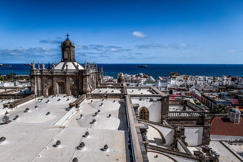 圣安娜大教堂的屋顶视图，Calle Obispo Codina, Las Palmas de Gran Canaria，西班牙